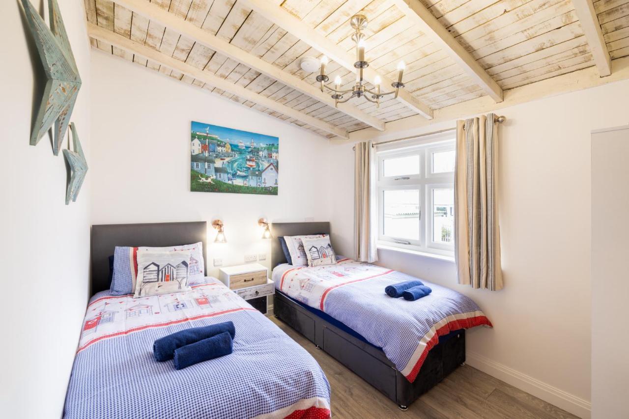 Den Of Joy Humberston Fitties Sleeps 6,Hot Tub,Log Burner Villa คลีทอร์ปส์ ภายนอก รูปภาพ