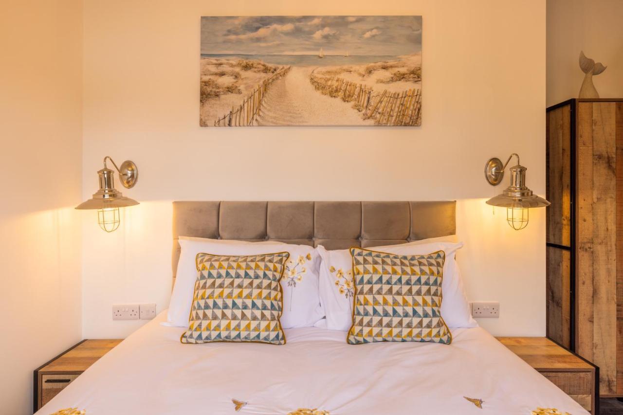 Den Of Joy Humberston Fitties Sleeps 6,Hot Tub,Log Burner Villa คลีทอร์ปส์ ภายนอก รูปภาพ