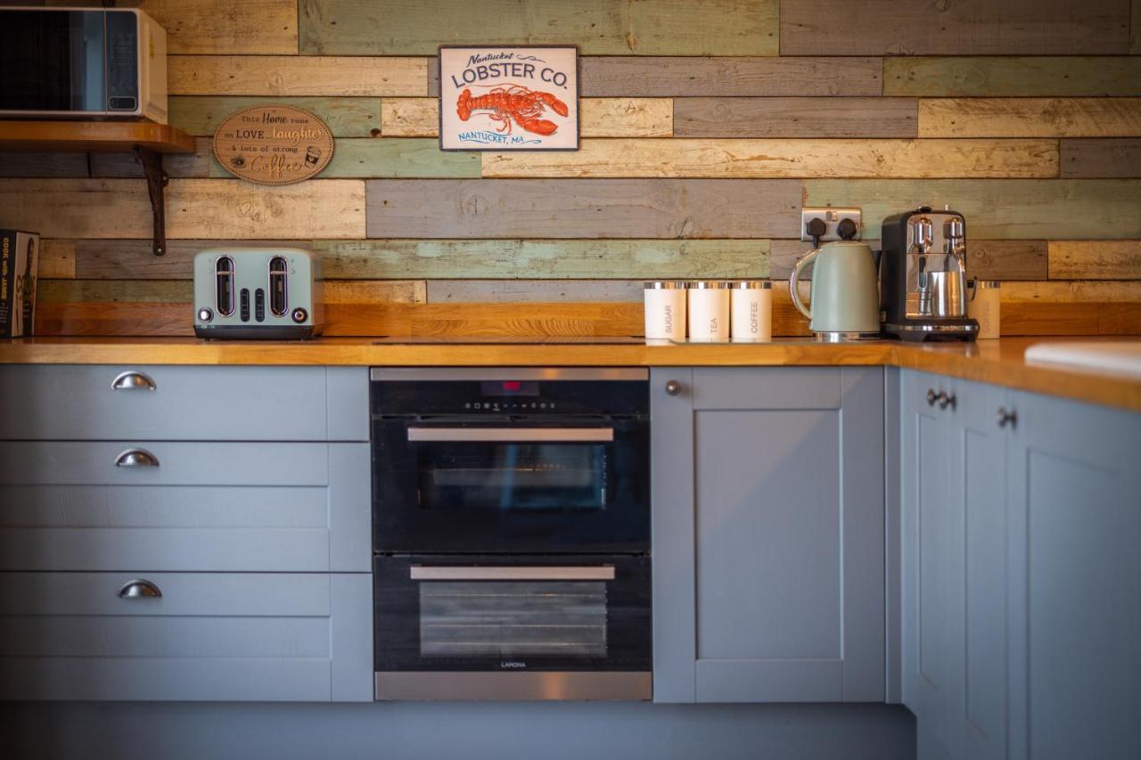 Den Of Joy Humberston Fitties Sleeps 6,Hot Tub,Log Burner Villa คลีทอร์ปส์ ภายนอก รูปภาพ